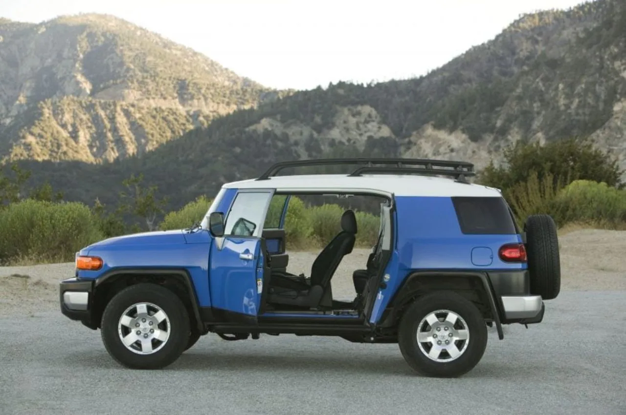 Toyota FJ Cruiser 2 jpg