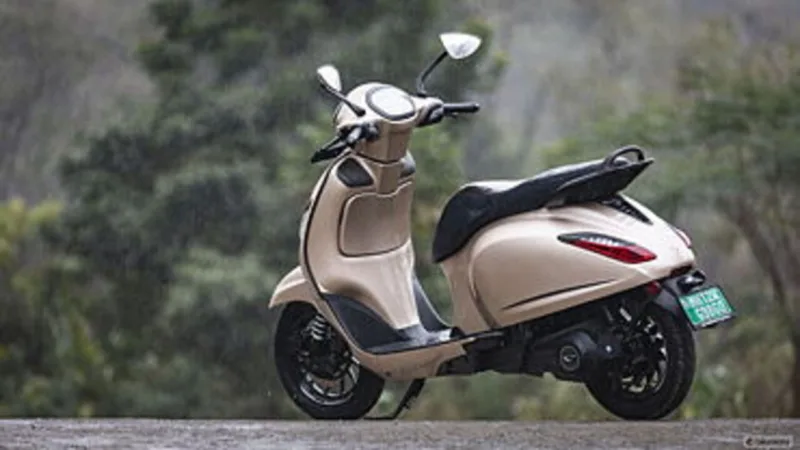 Bajaj Chetak 3201 2