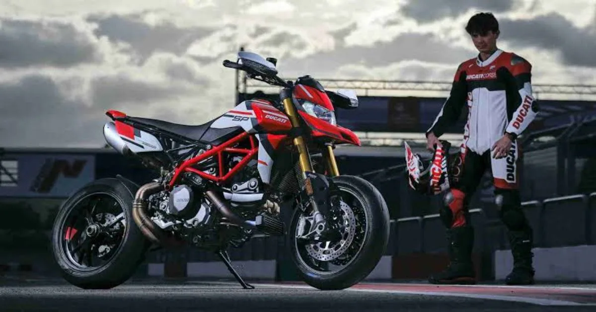 Hypermotard 950 SP 2 jpg