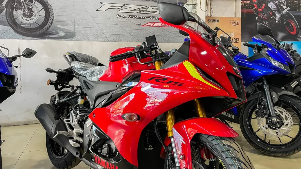 Used Yamaha R15