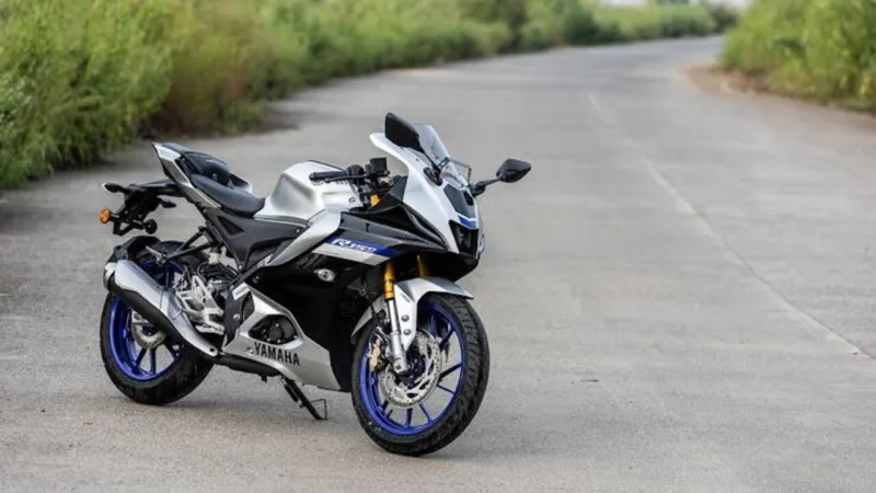 Yamaha R15 V4 2