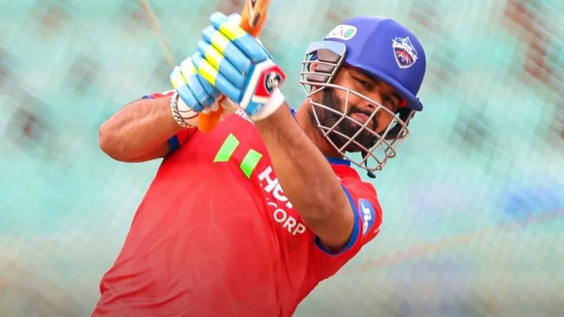 Will RCB Go After Rishabh Pant? Virat Kohli's Friend Drops a Hint, Mega Auction Equations May Shift!