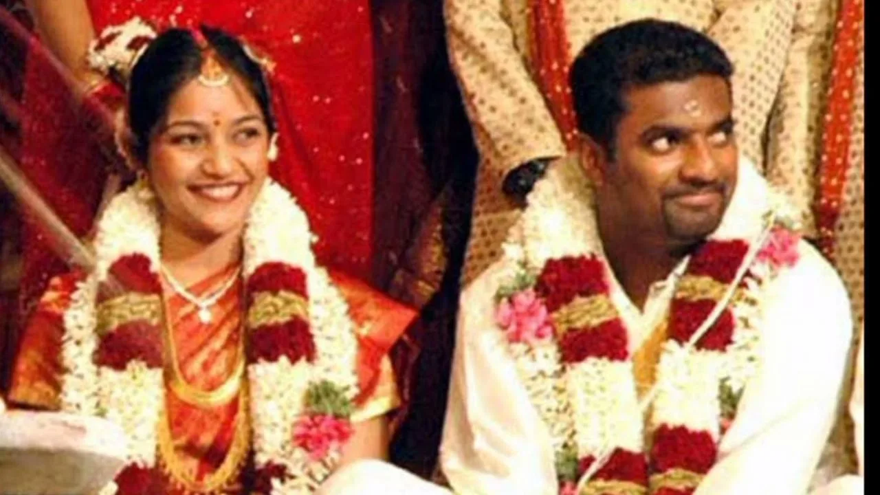 Muttiah Muralitharan Nd His WIfe