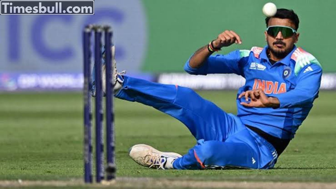 Axar Patel’s direct throw